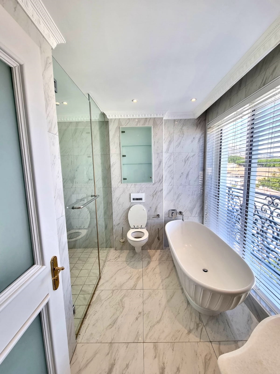 To Let 2 Bedroom Property for Rent in Sea Point Western Cape